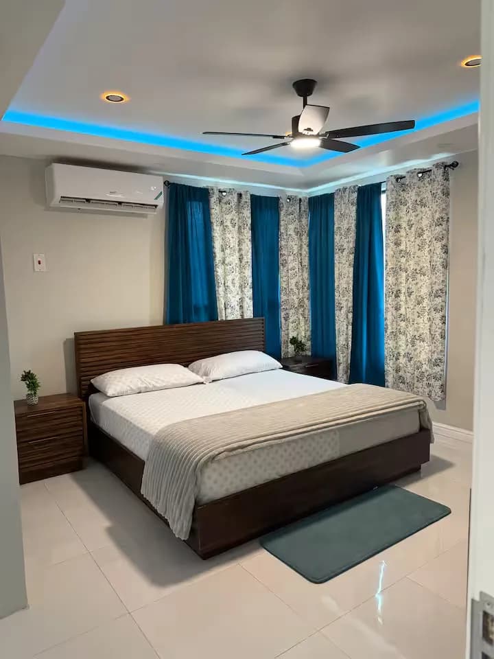 Slick Stay bedroom