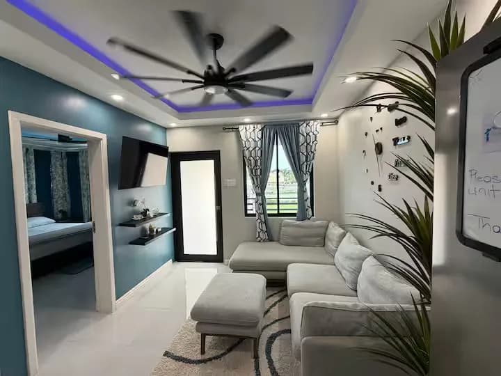 Slick Stay interior